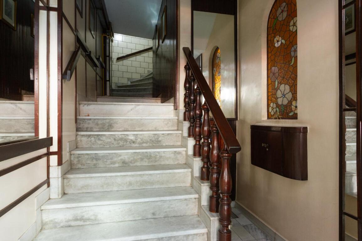 Apartment Avenida Bartolomeu Mitre, 621 - Leblon - Lb007 *
